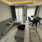 Mertcan Doruk Apartamento Side